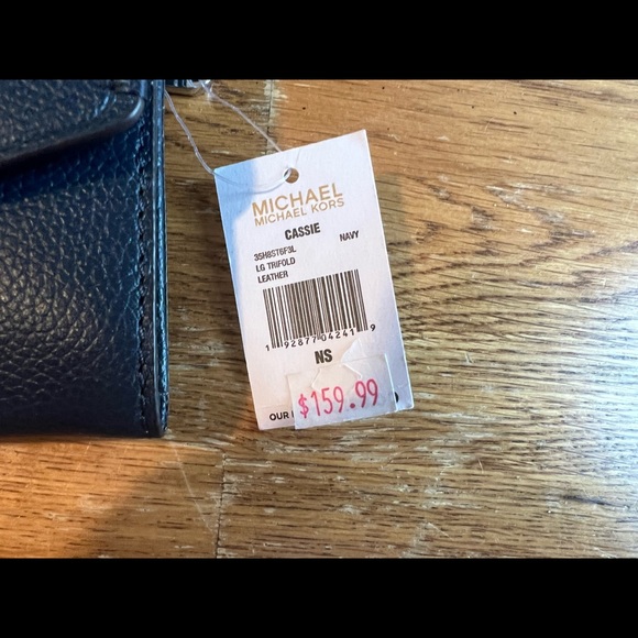 MK Cassie trifold wallet - Picture 4 of 4